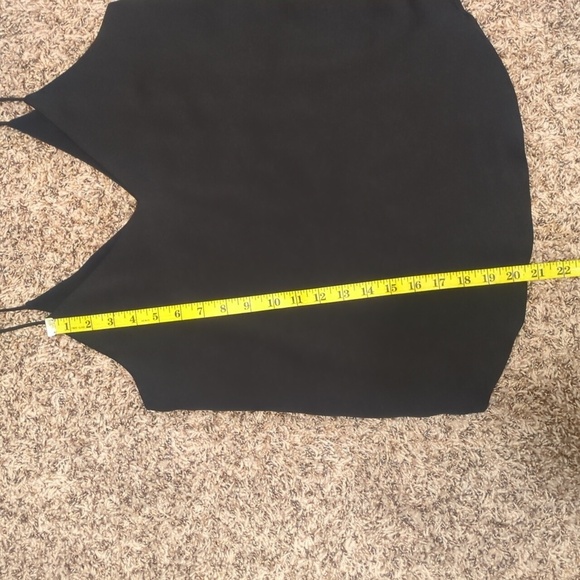 Express women's black satin loose fitting sleeveless tank top 📸 - Picture 10 of 10